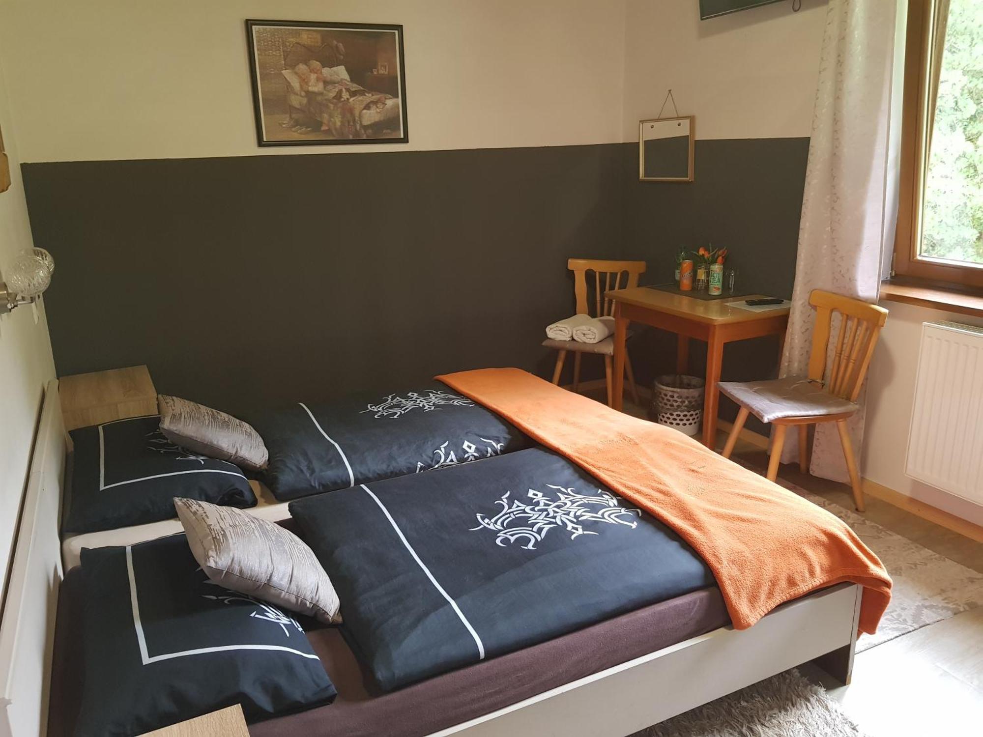 Tattoo Pension Mit Restaurant Und Tattoo-Studio Mortschach Экстерьер фото